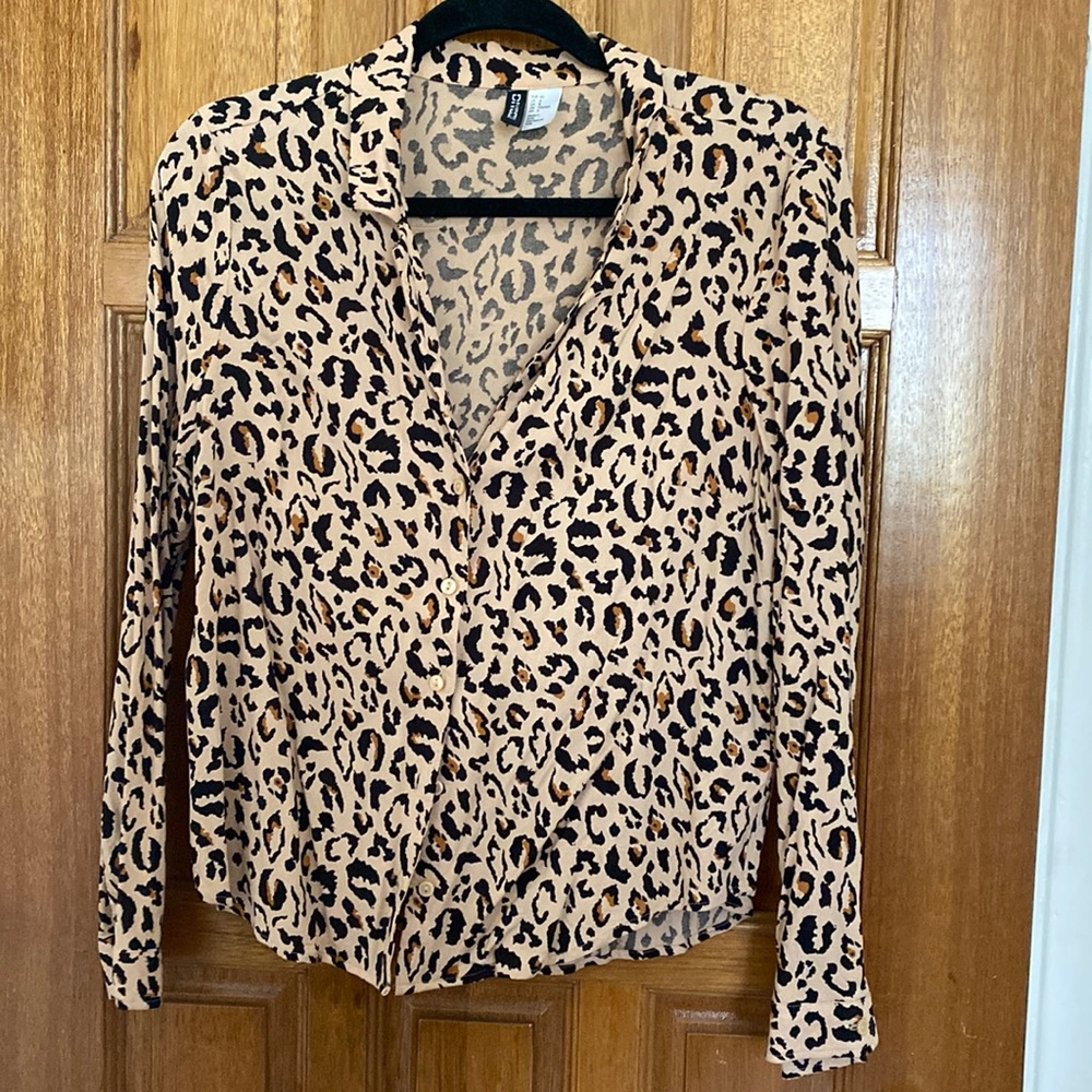 H&M leopard print top